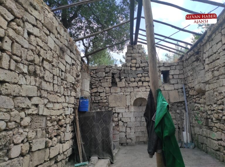 Anadolu’nun İlk Mescidi Yıkılma Noktasında