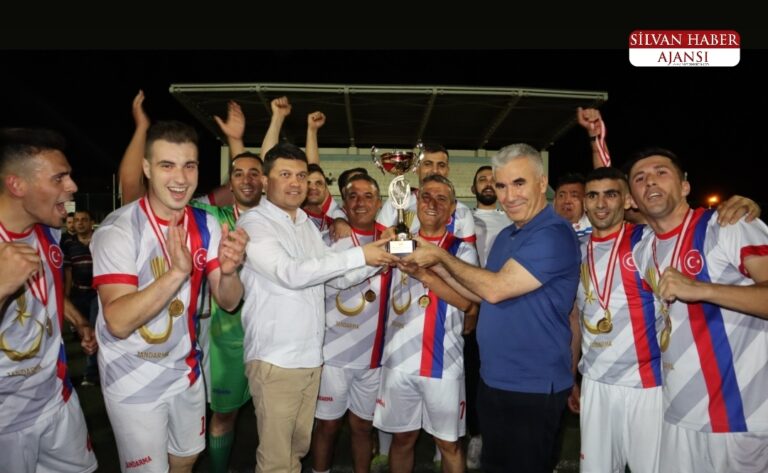 SİLVAN BELEDİYESİ KURUMLARARASI FUTBOL TURNUVASI DÜZENLEDİ