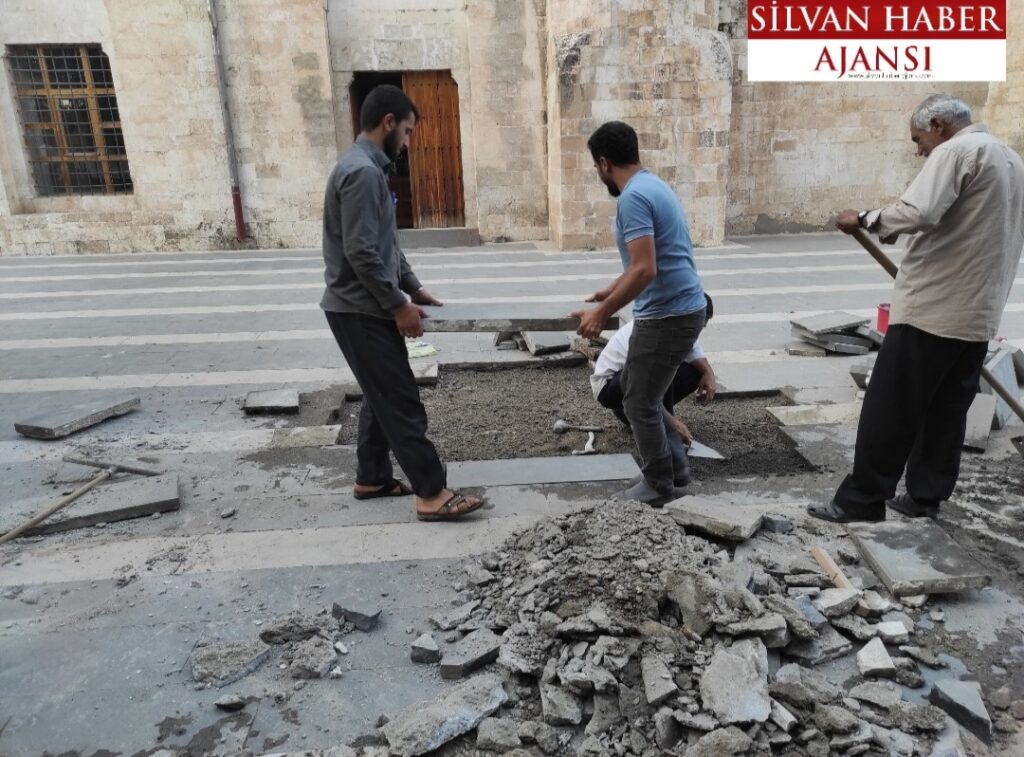 KAYYUMUN YAPMADIĞINI HÜDA PAR GENÇLİK KOLLARI YAPTI