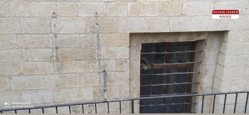 Silvan’da Camiye Giren Hırsızlar Klimanın Dış Ünitesini Çaldılar