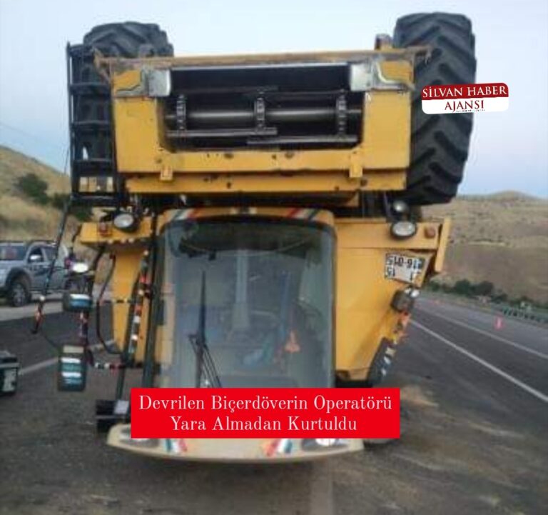 Devrilen Biçerdöverin Operatörü Yara Almadan Kurtuldu