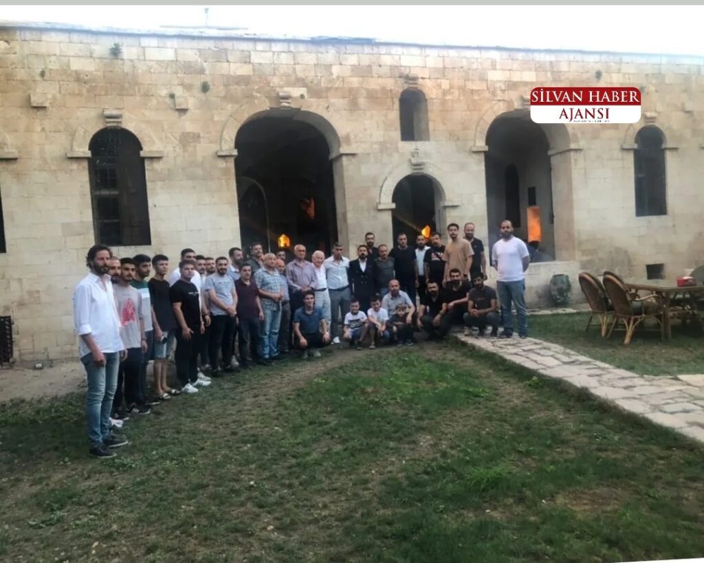 Silvan’da Berber Ve Kuaförcüler Toplantı Yaptı