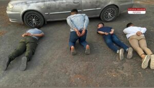 Silvan’da 4 PKK Şüphelisinin Yakalandığı Araçta El bombası Ele Geçirildi