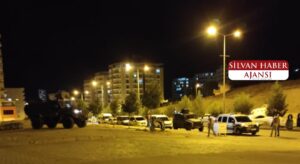 Silvan’da Polis Aracına Ses Bombası Atıldı