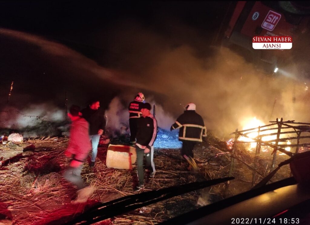 Silvan’da Göçerlerin Çadırında Yangın Çıktı