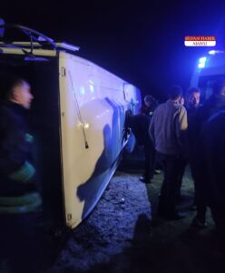 Silvan’da Polis ve Bekçileri Taşıyan Otobüs Devrildi 11 Yaralı