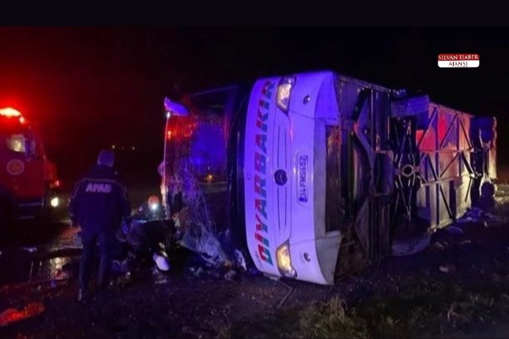 Silvan’da Yolcu Otobüsü Devrildi: 1’i bebek 5 ölü, 22 yaralı
