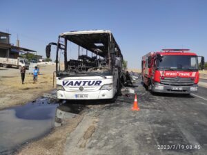 Seyir Halindeki Yolcu Otobüsü Yandı