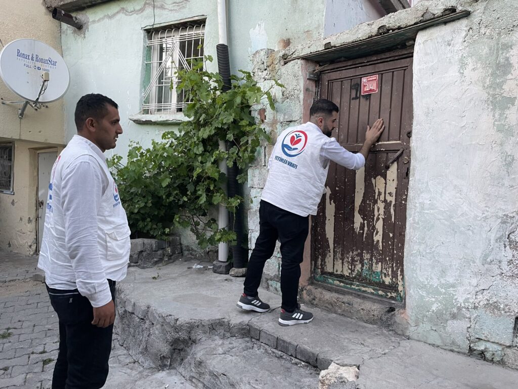 Yetimler Vakfı Ve Umut Kervanı Silvan’da Yüzlerce Aileye Kurban Eti Ulaştırdı