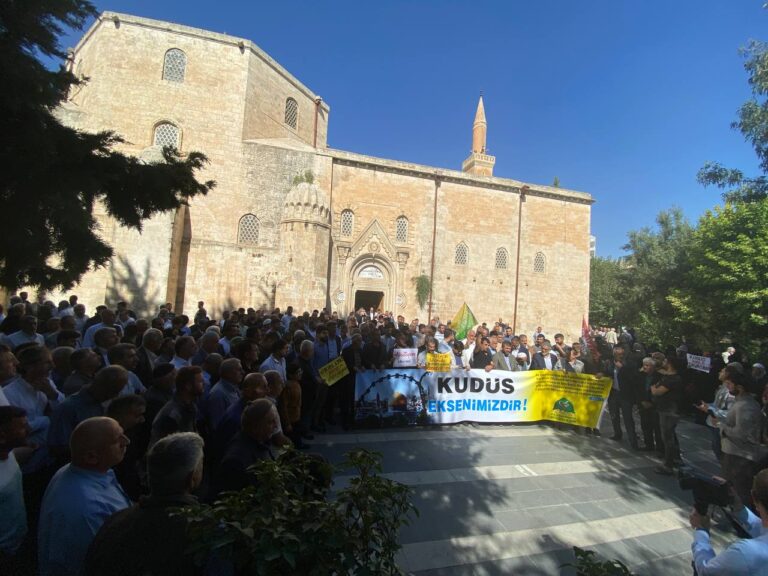 Silvan’da Halk Filistin Direnişine Destek İçin Bir Araya Geldi