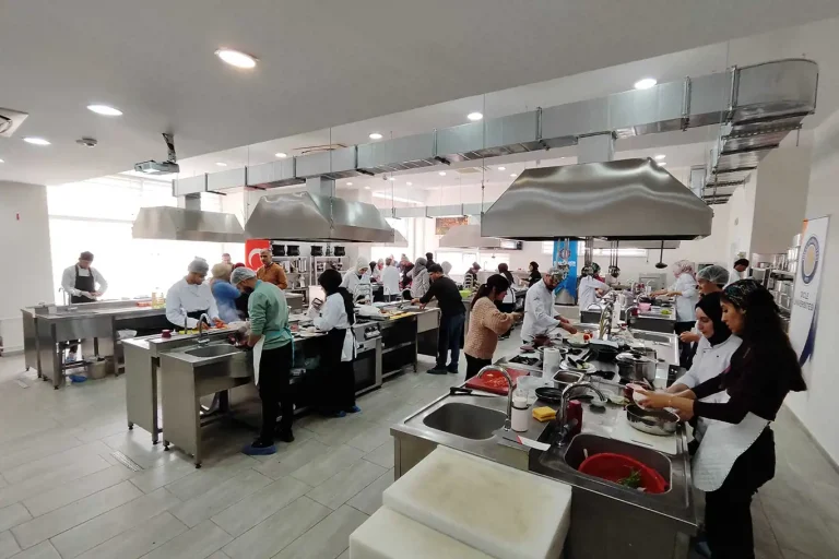 “2. Genç Şef Yöresel Yemek Yarışması” Devam Ediyor