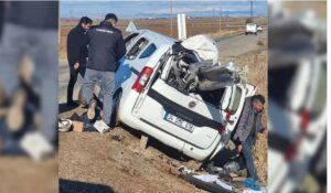 Dicle Edaş Ekibi Kaza Yaptı: 2 Yaralı